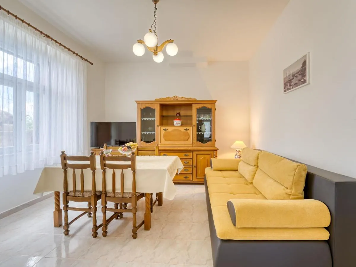 Apartment Edo-2 By Interhome Laurana 0*,
